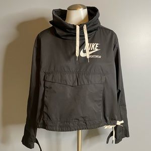 Nike Cropped Pullover